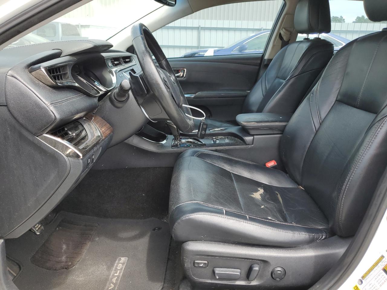 2013 Toyota Avalon - Image 7