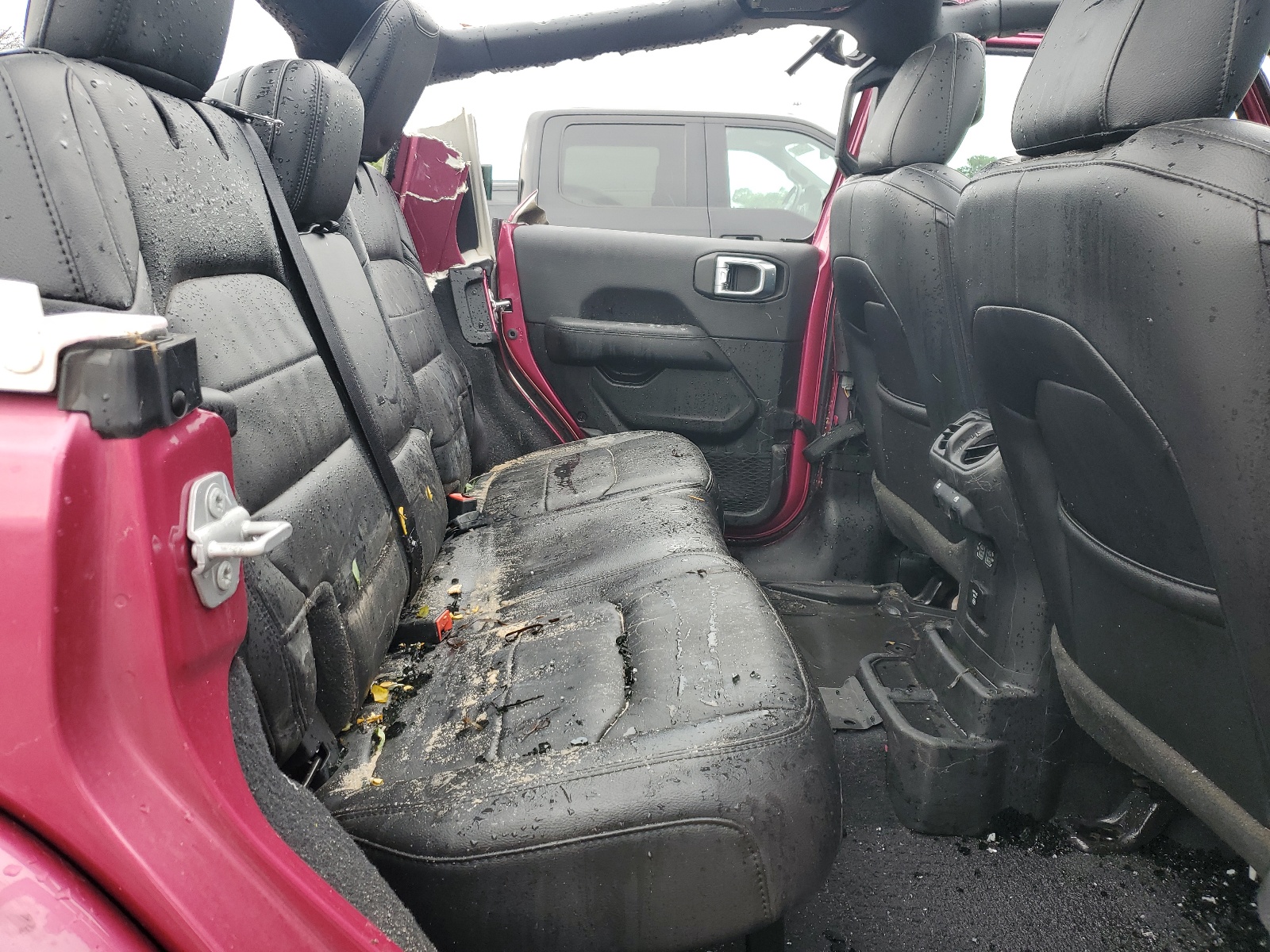 1C4HJXEG8NW117697 2022 Jeep Wrangler Unlimited Sahara