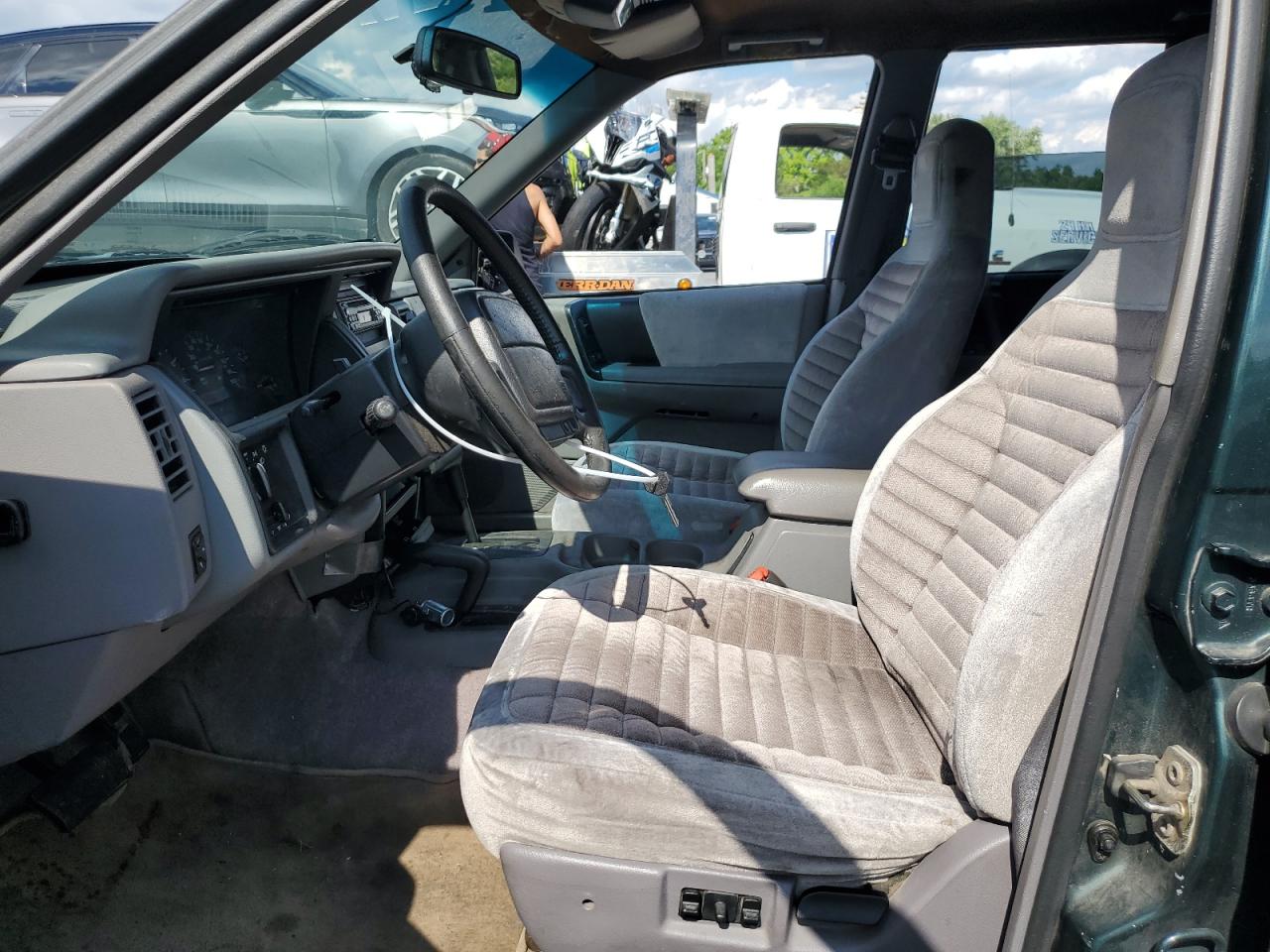 1995 Jeep Grand Cherokee Laredo VIN: 1J4GZ58Y9SC647407 Lot: 61042374