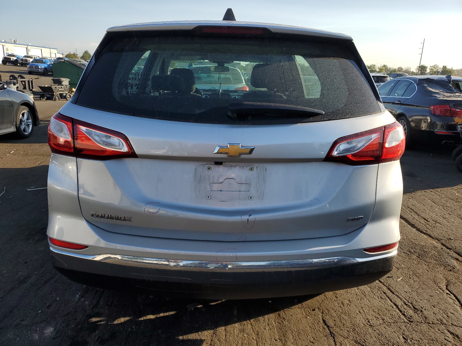 2GNAXREV2J6316413 2018 Chevrolet Equinox Ls