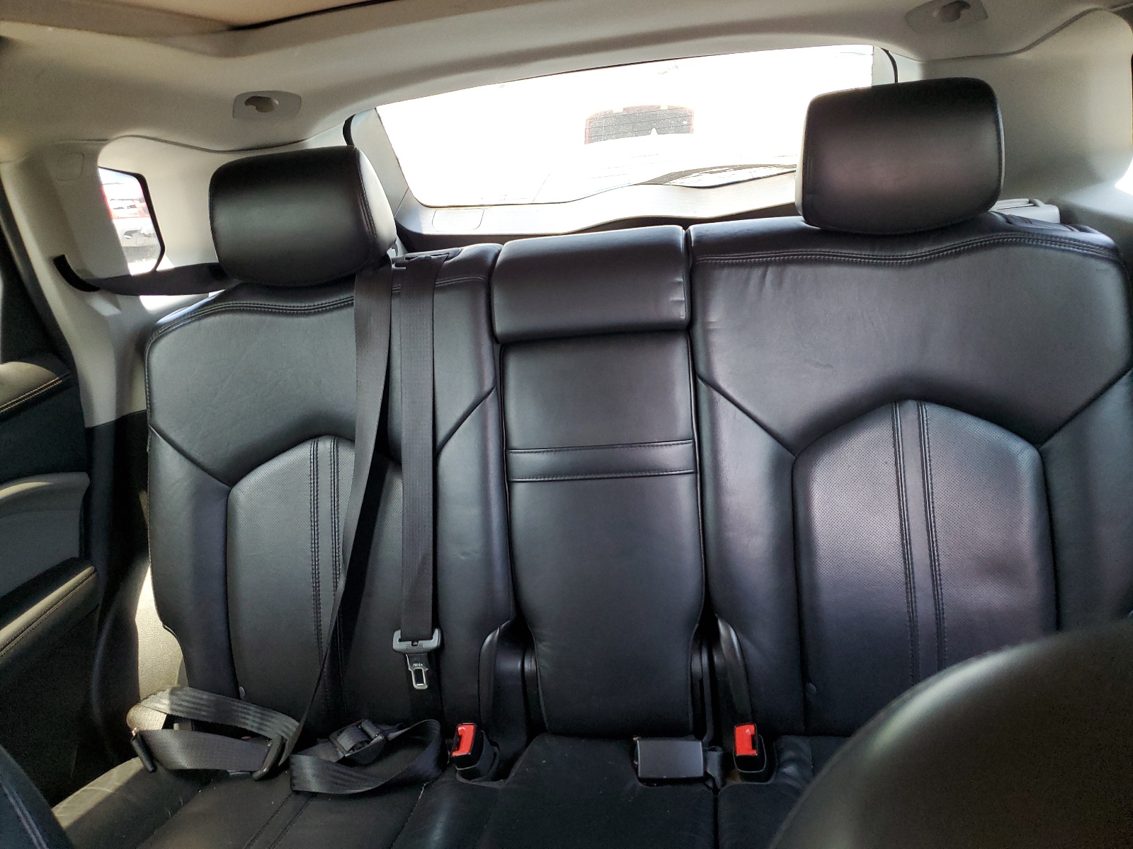 3GYFNAEY2BS575772 2011 Cadillac Srx Luxury Collection