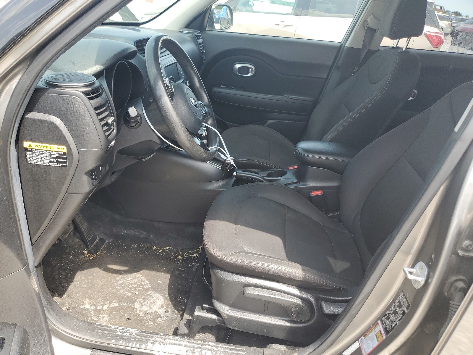 KNDJN2A26H7412413 2017 Kia Soul