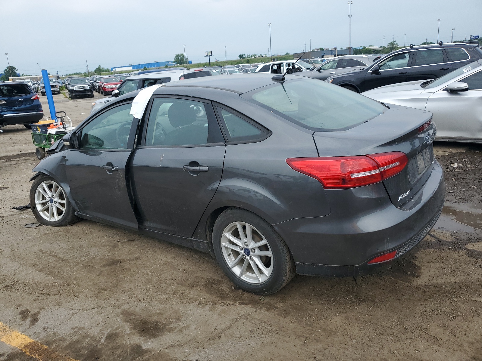 1FADP3F24HL235265 2017 Ford Focus Se