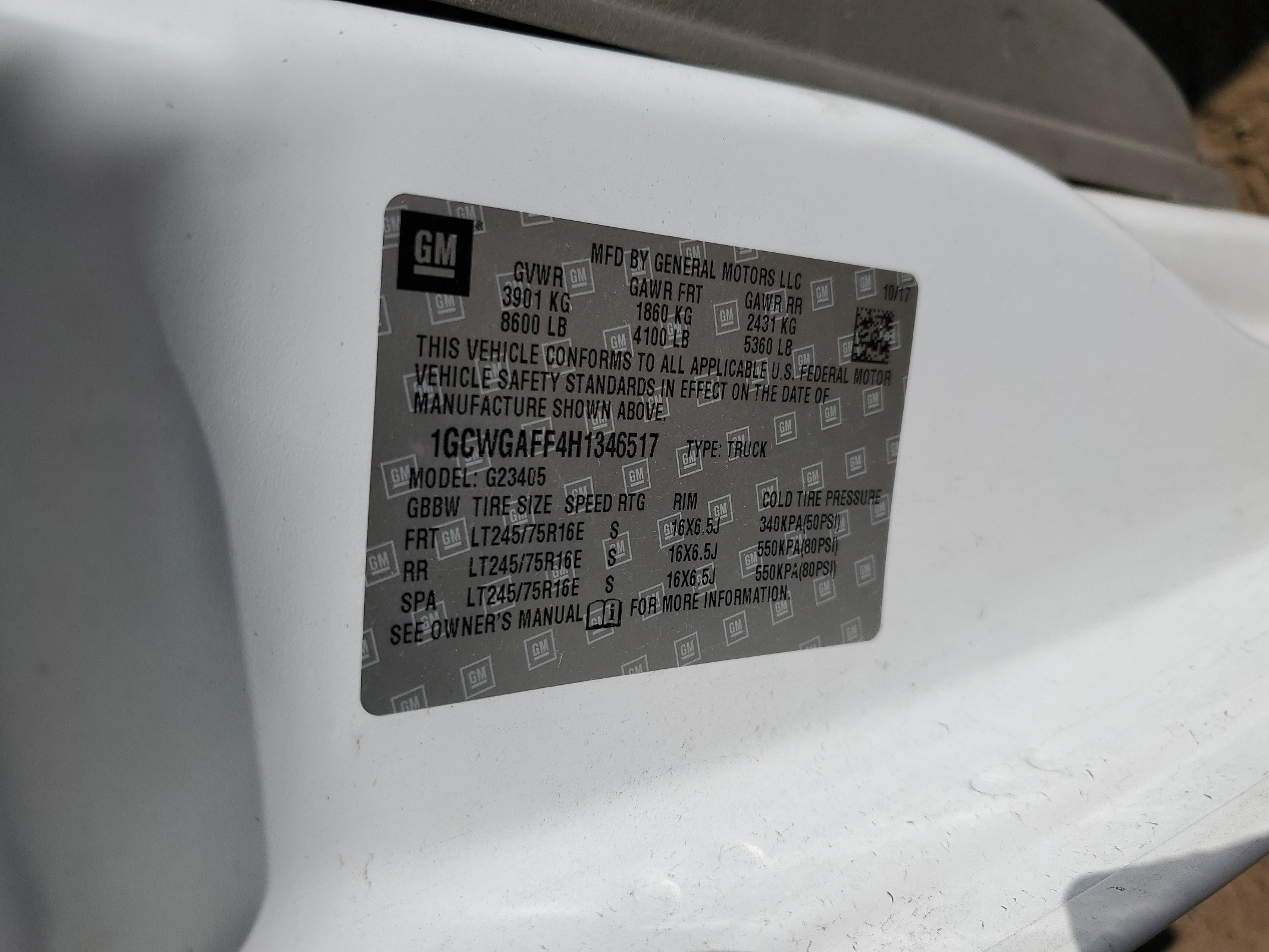 1GCWGAFF4H1346517 2017 Chevrolet Express G2500