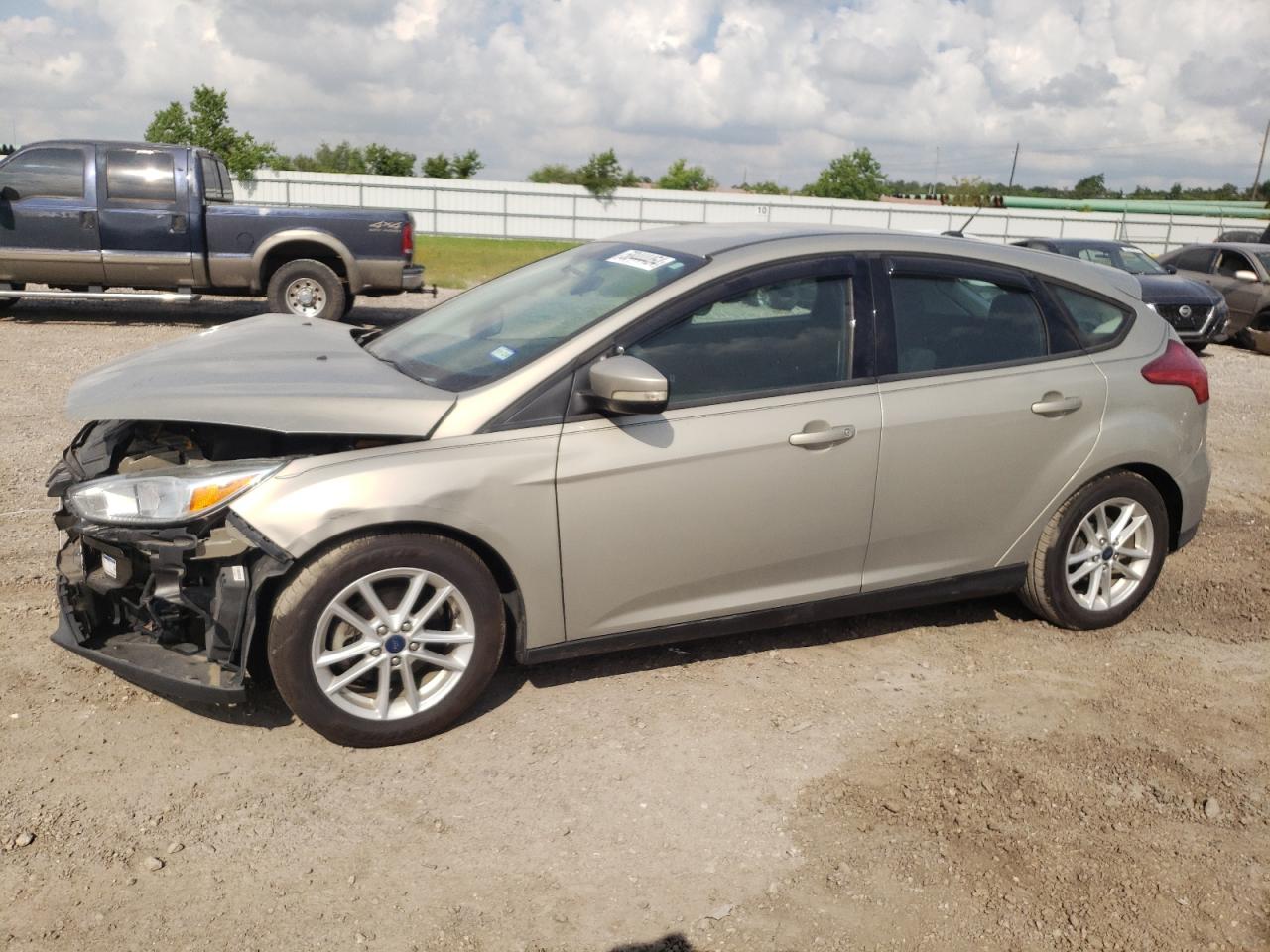 2015 Ford Focus Se VIN: 1FADP3K20FL368513 Lot: 58444464