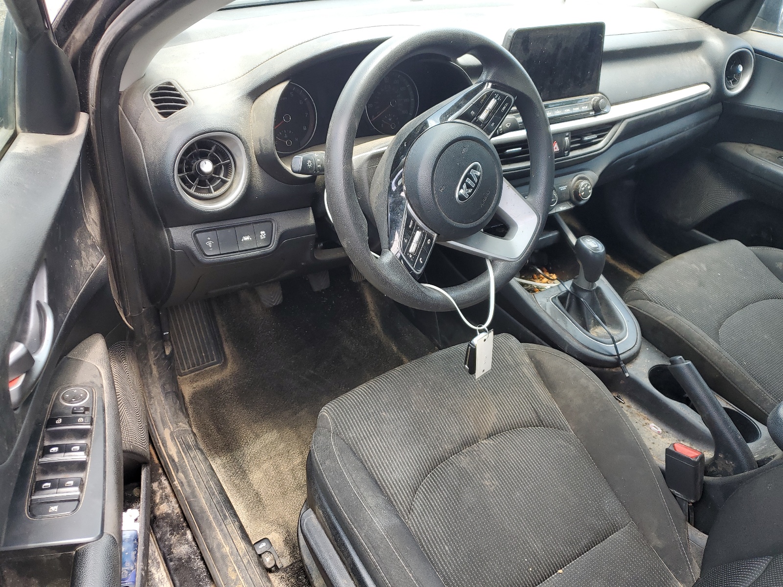 3KPF24ADXME395993 2021 Kia Forte Fe