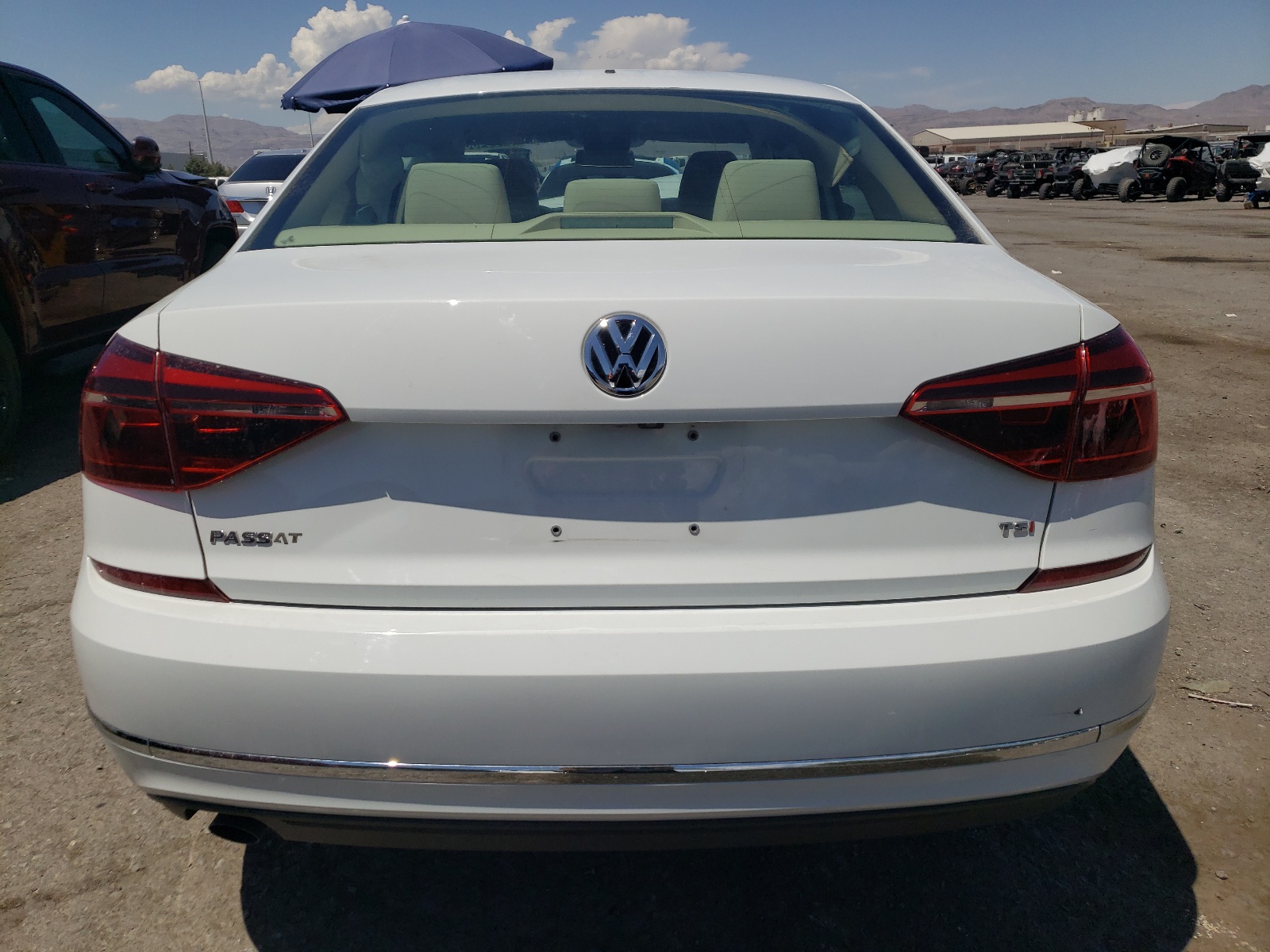 2018 Volkswagen Passat S vin: 1VWAA7A35JC051140