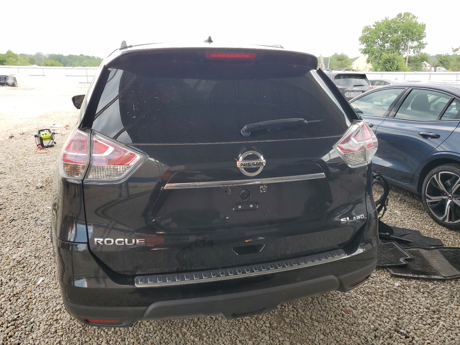 2016 Nissan Rogue S vin: 5N1AT2MV3GC800180