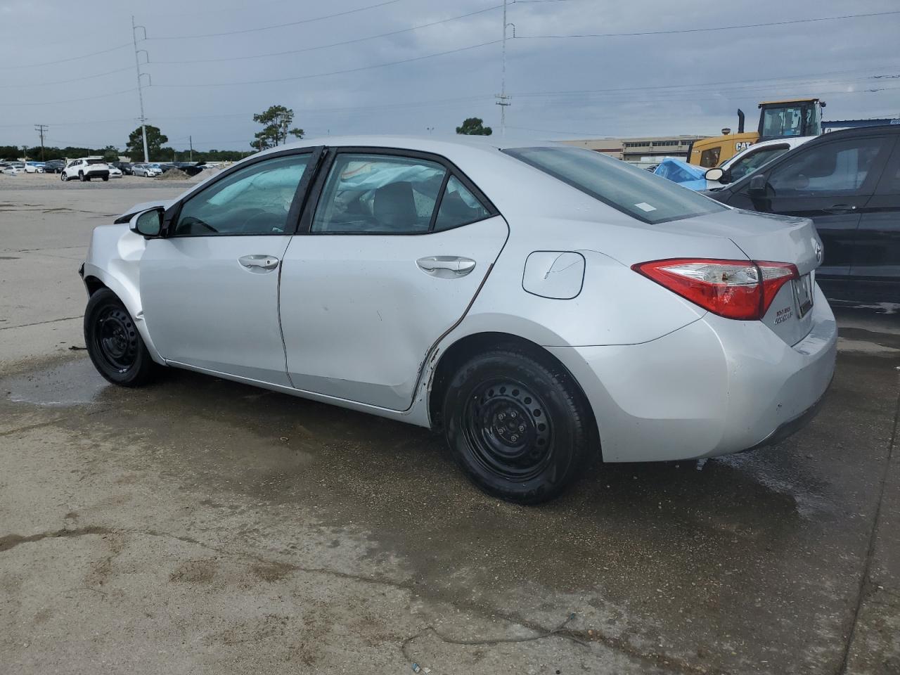 5YFBURHE2FP216447 2015 TOYOTA COROLLA - Image 2