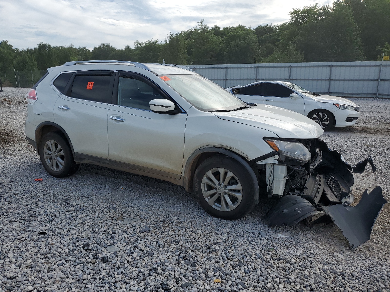 2016 Nissan Rogue S vin: KNMAT2MT8GP641491