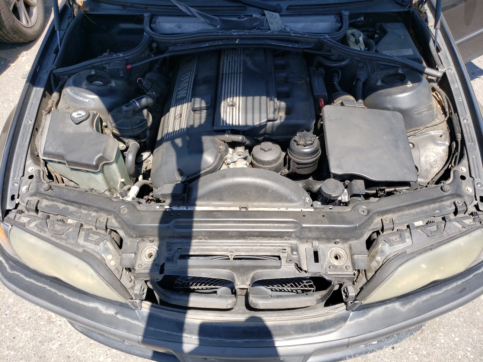 WBAEV53454KM38068 2004 BMW 330 I