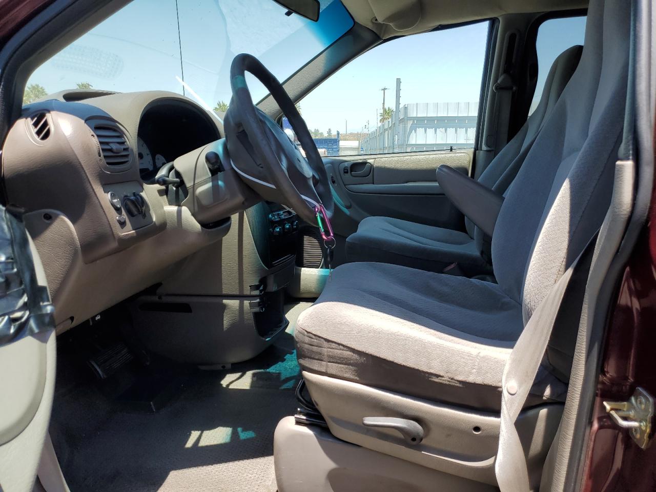 2002 Dodge Grand Caravan Sport VIN: 2B4GP44342R705394 Lot: 60561044