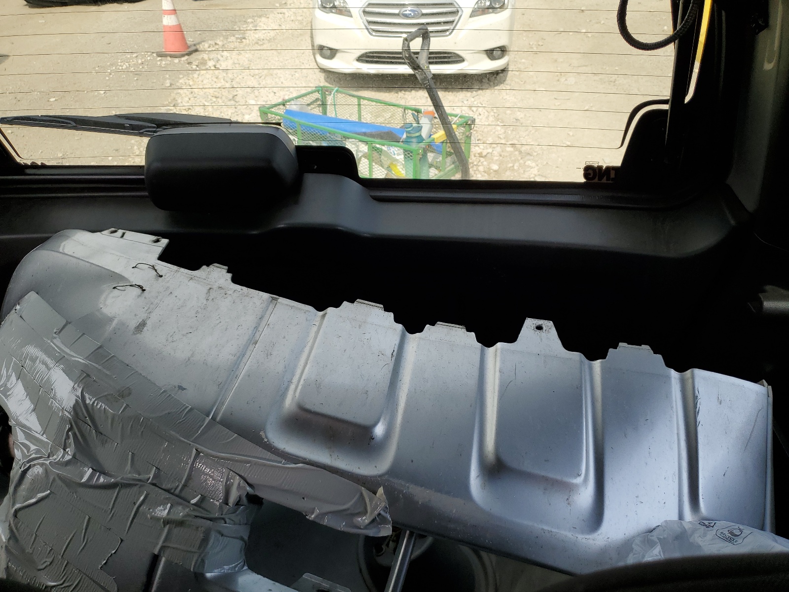 1FMCU0D76AKA32882 2010 Ford Escape Xlt