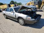 2005 Lincoln Town Car Signature Limited للبيع في Cahokia Heights، IL - Front End