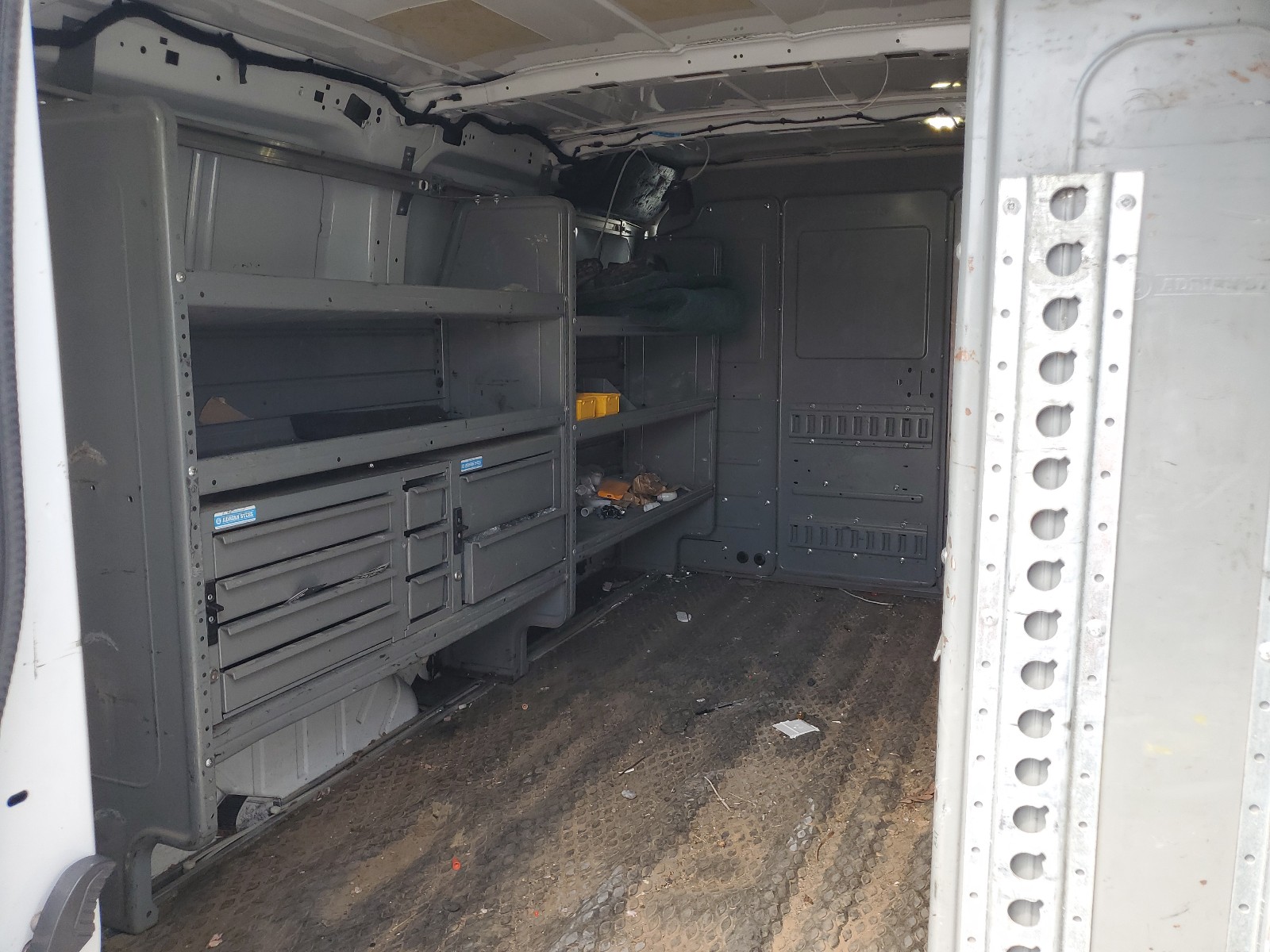 1FTNR1YM7FKB28841 2015 Ford Transit T-250