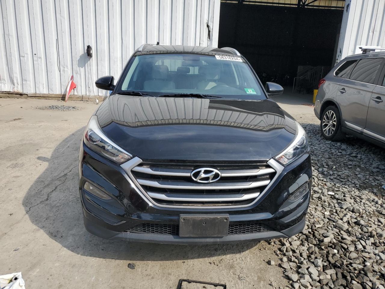 KM8J3CA42JU690645 2018 Hyundai Tucson Sel