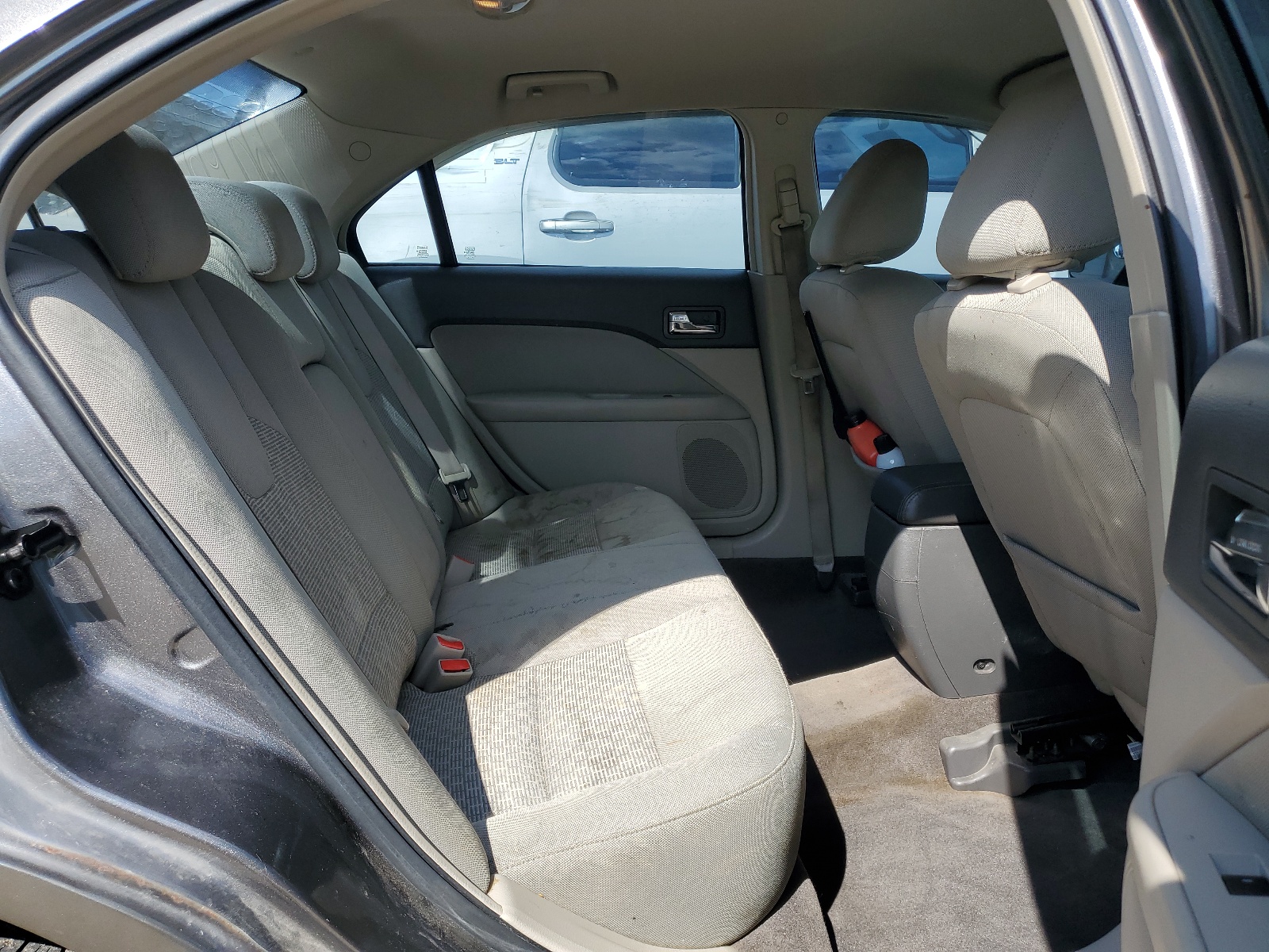 3FAHP0HA5AR248943 2010 Ford Fusion Se