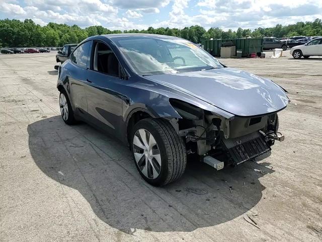 2022 Tesla Model Y VIN: 7SAYGDEE2NA009768 Lot: 61052564