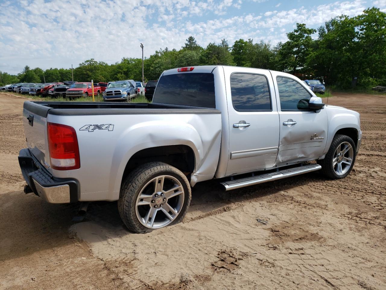 2013 GMC Sierra - Image 3