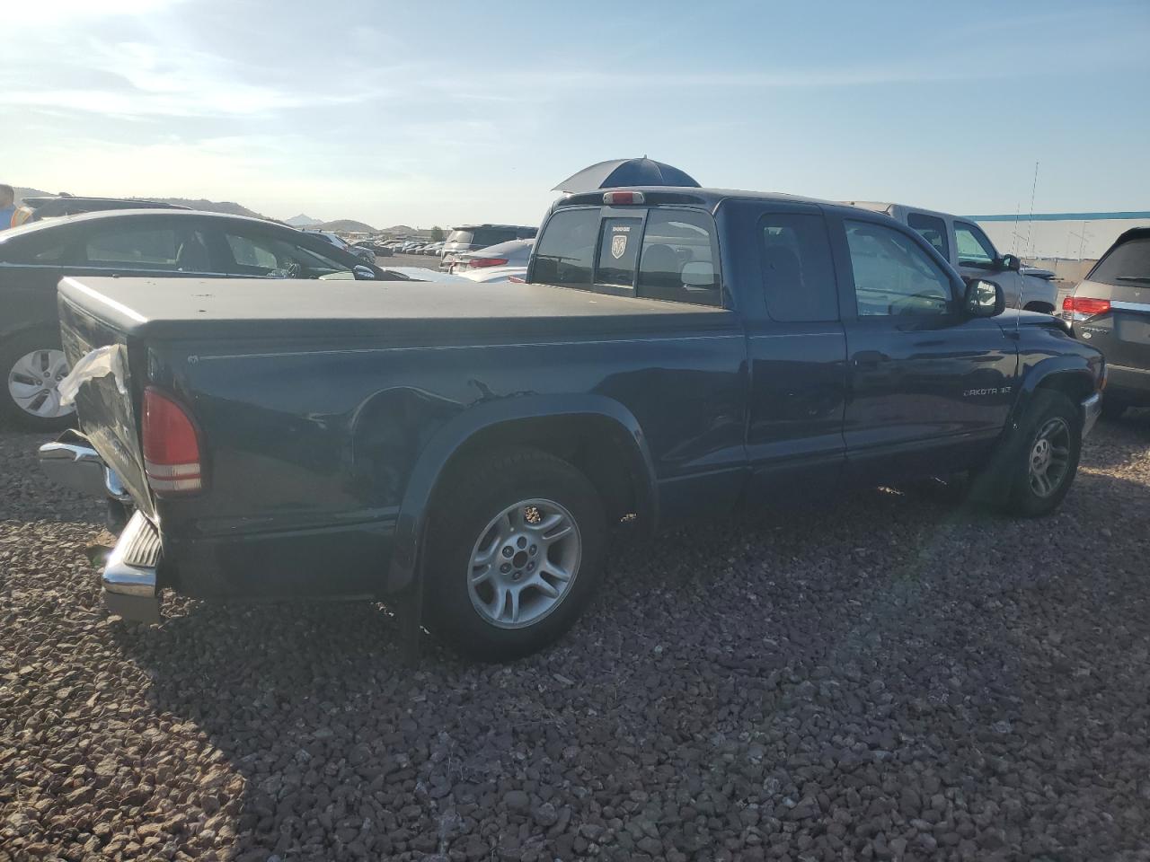 2002 Dodge Dakota - Image 3