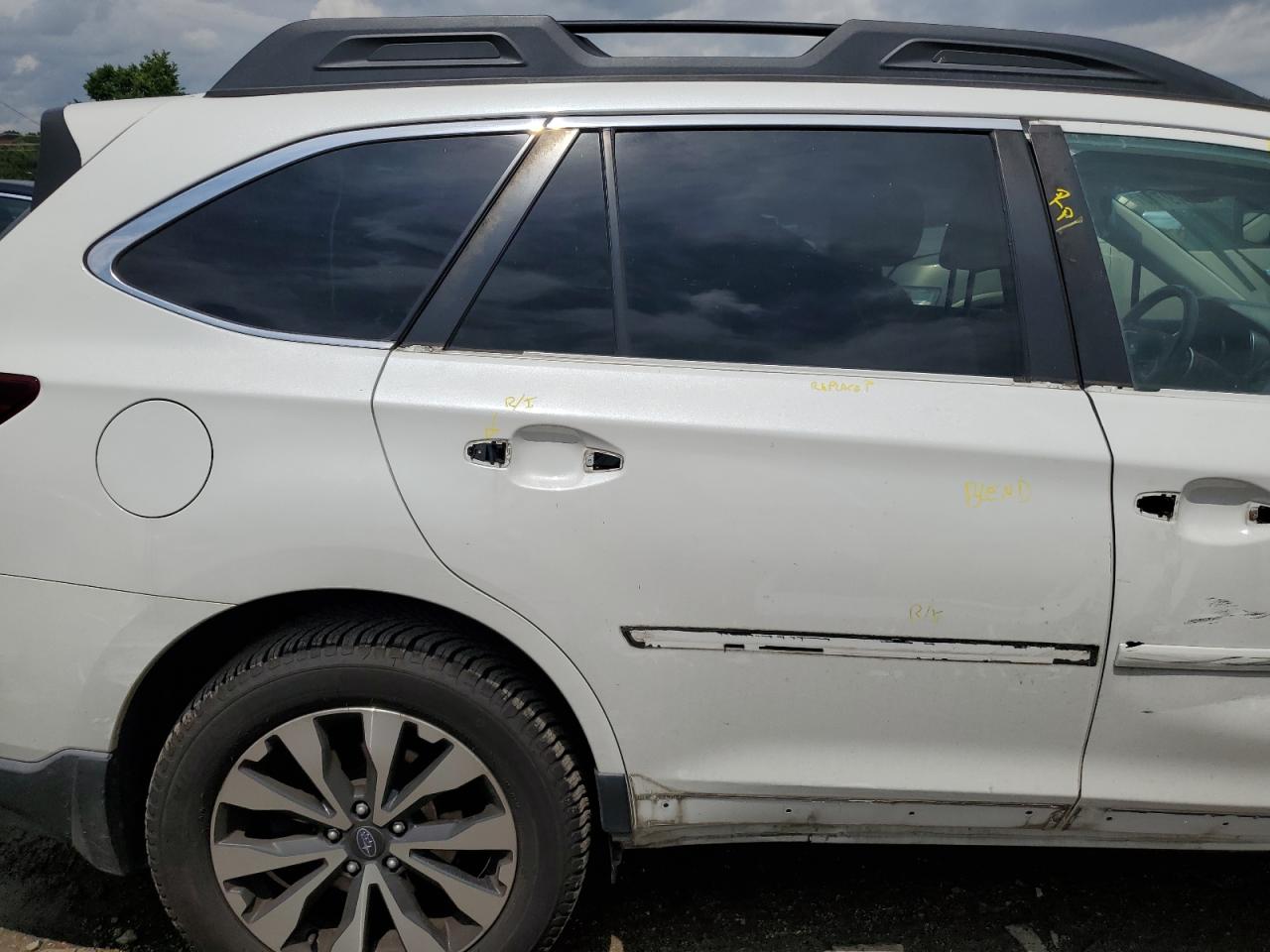 2017 Subaru Outback 3.6R Limited VIN: 4S4BSENC8H3397417 Lot: 57619714