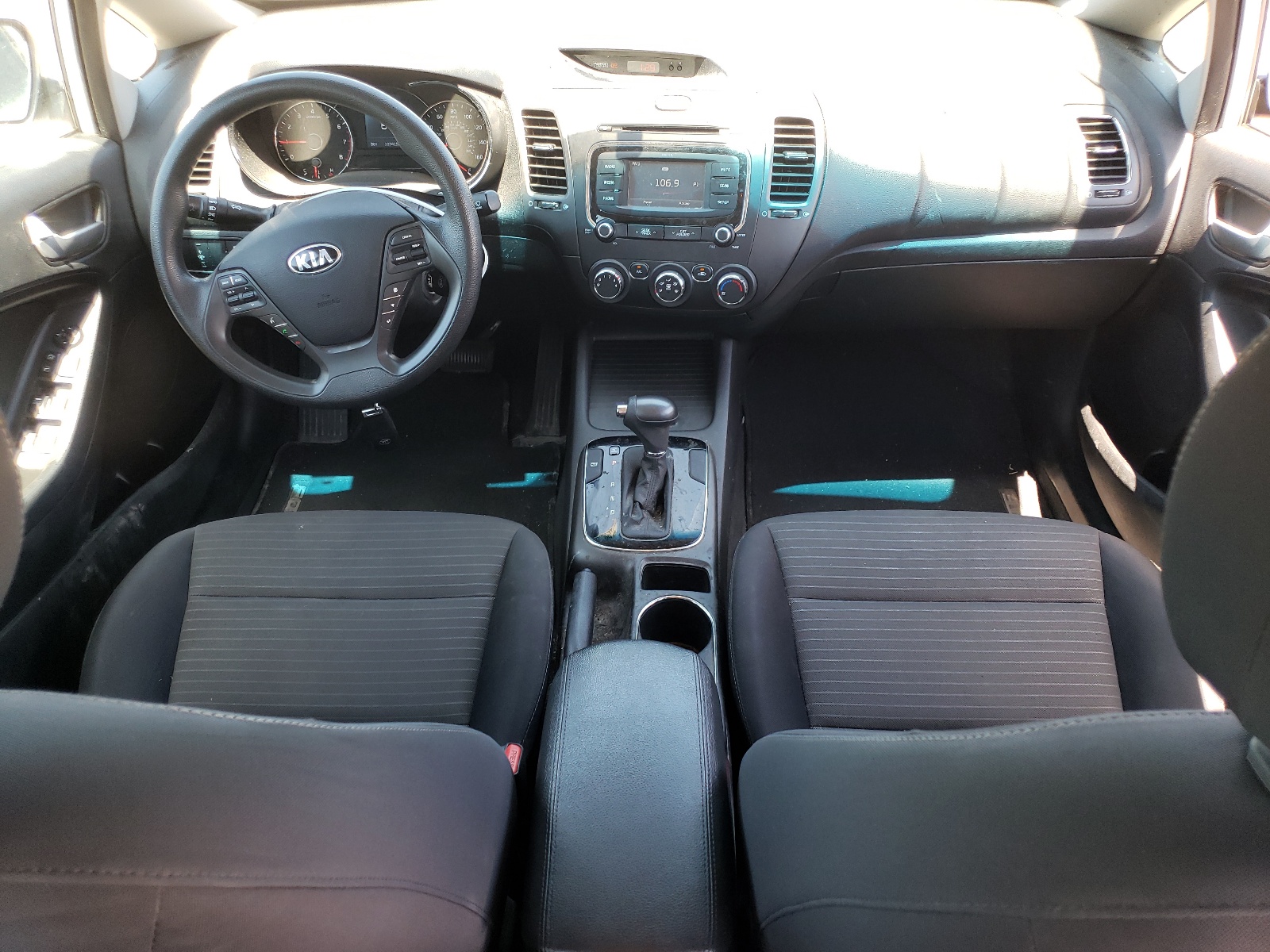 3KPFL4A79HE156271 2017 Kia Forte Lx