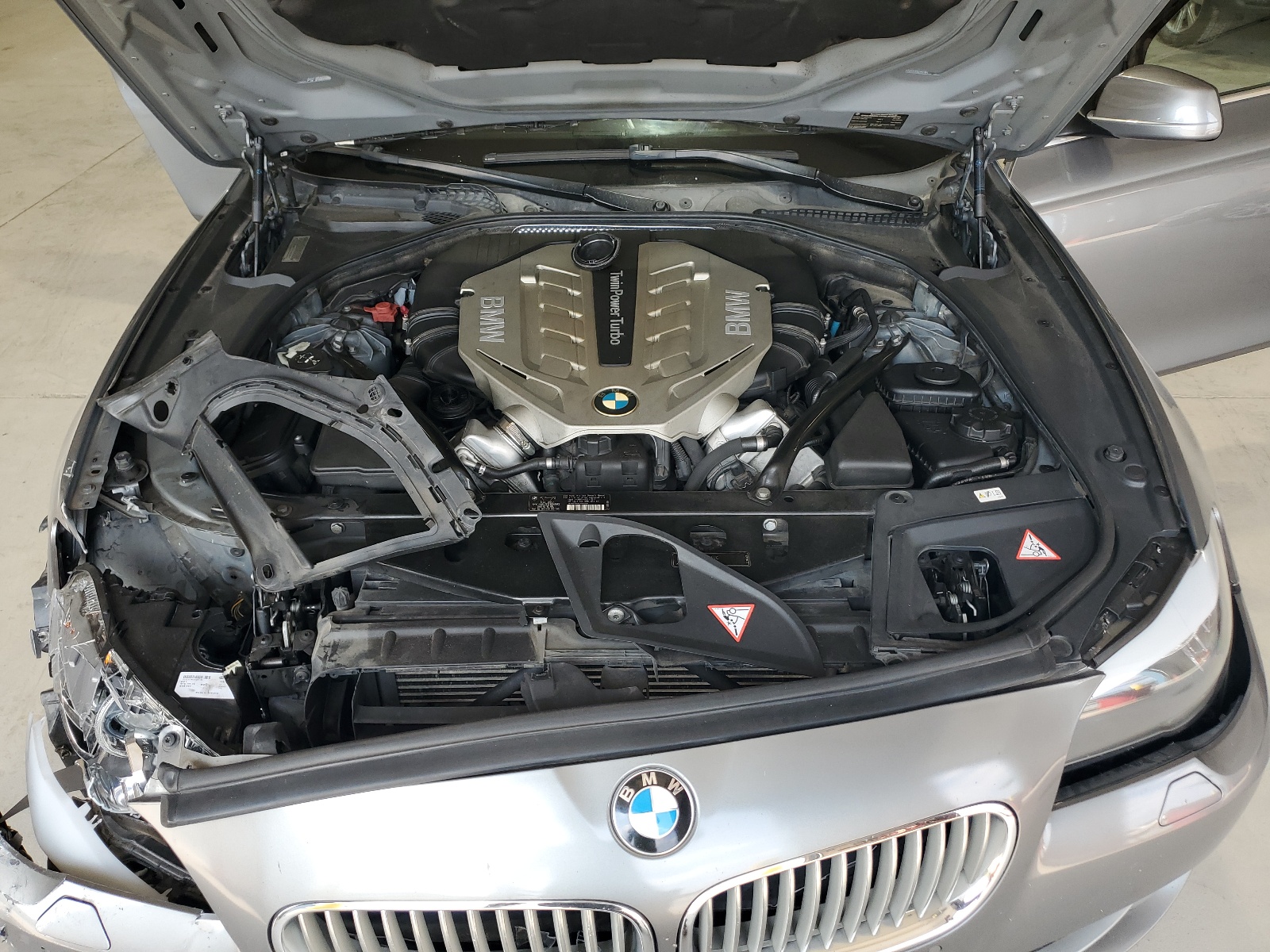 WBAFU9C53BC784229 2011 BMW 550 Xi