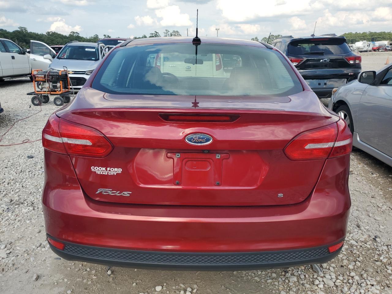 2017 Ford Focus Se VIN: 1FADP3F27HL229699 Lot: 58397474