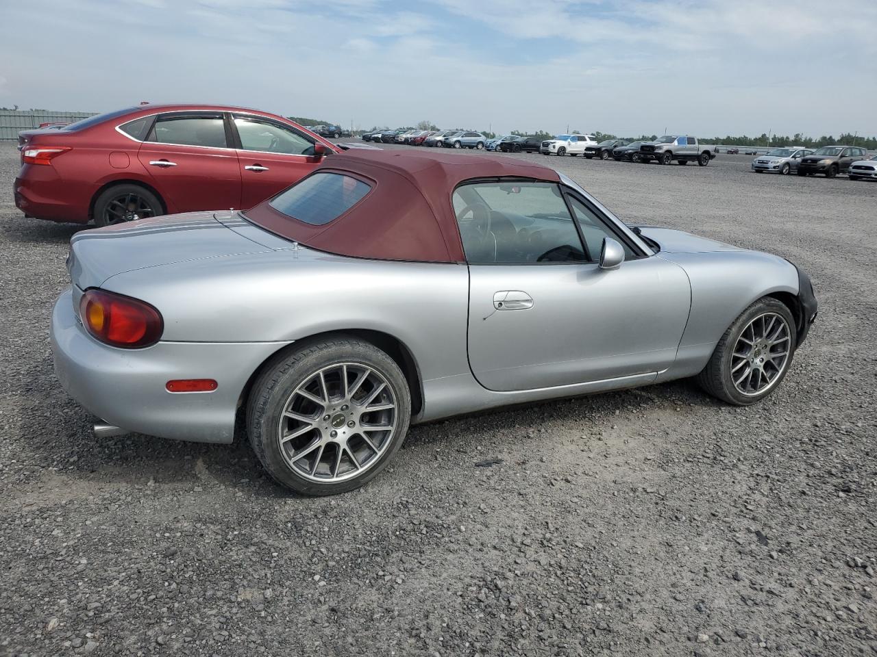 2000 Mazda Mx-5 Miata Base VIN: JM1NB3533Y0146988 Lot: 59606514