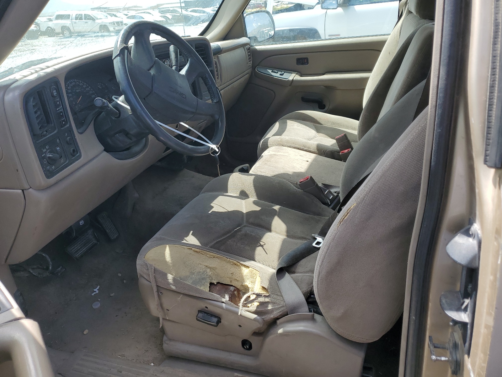 2GTEK19T641180243 2004 GMC New Sierra K1500