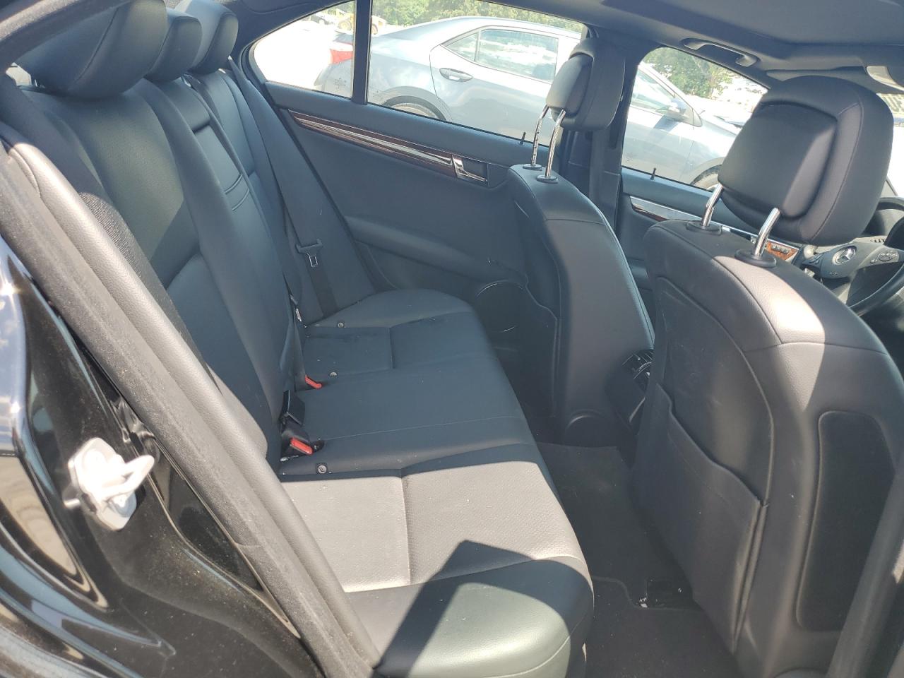 2010 Mercedes-Benz C 300 4Matic VIN: WDDGF8BB1AR095892 Lot: 60673084