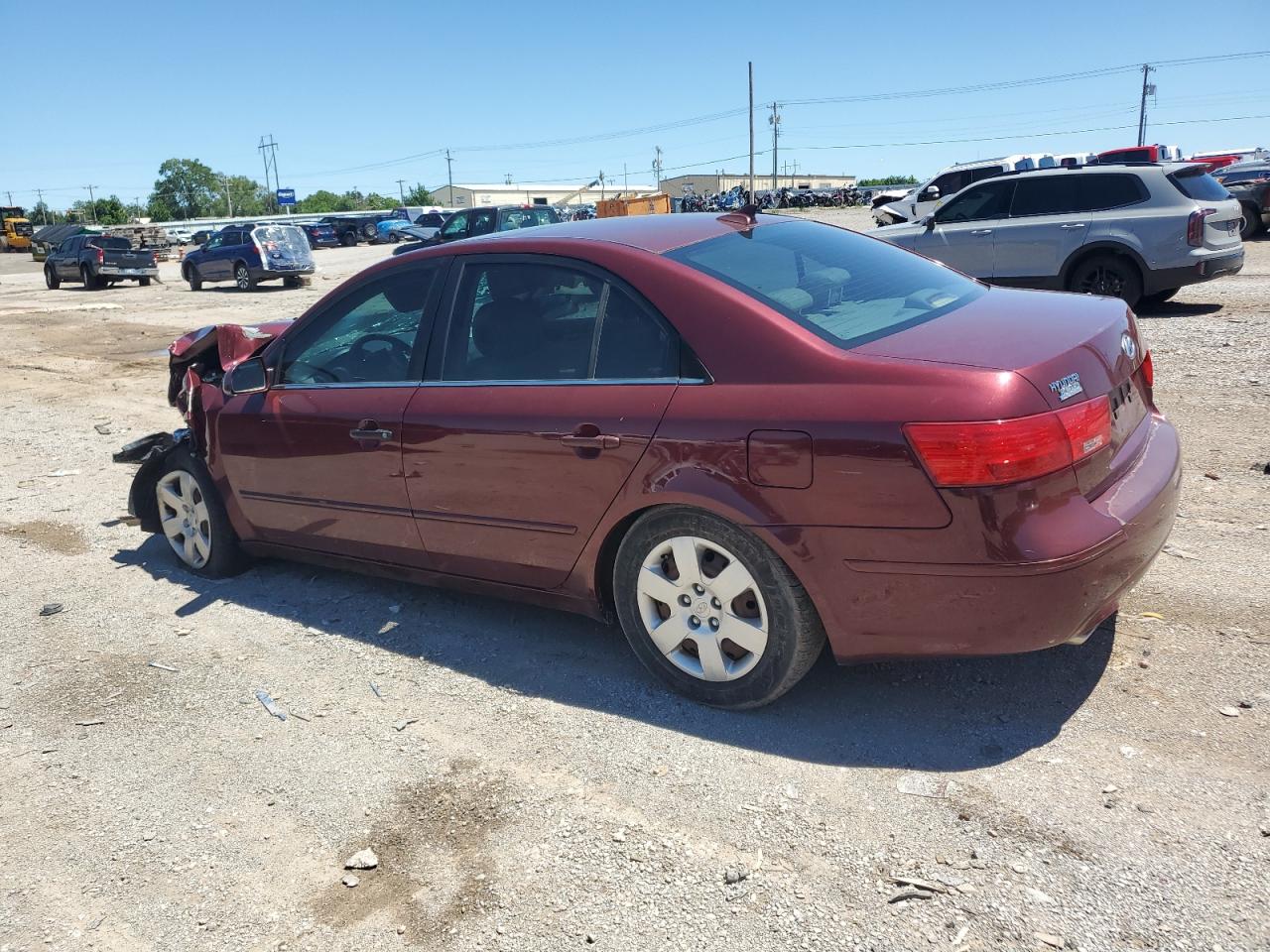2009 Hyundai Sonata - Image 2