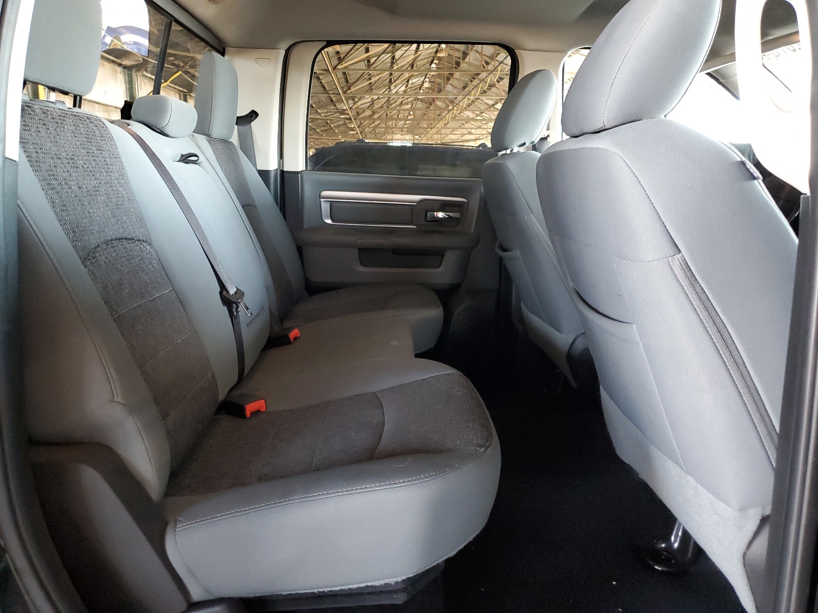 1C6RR6LT9FS675792 2015 Ram 1500 Slt