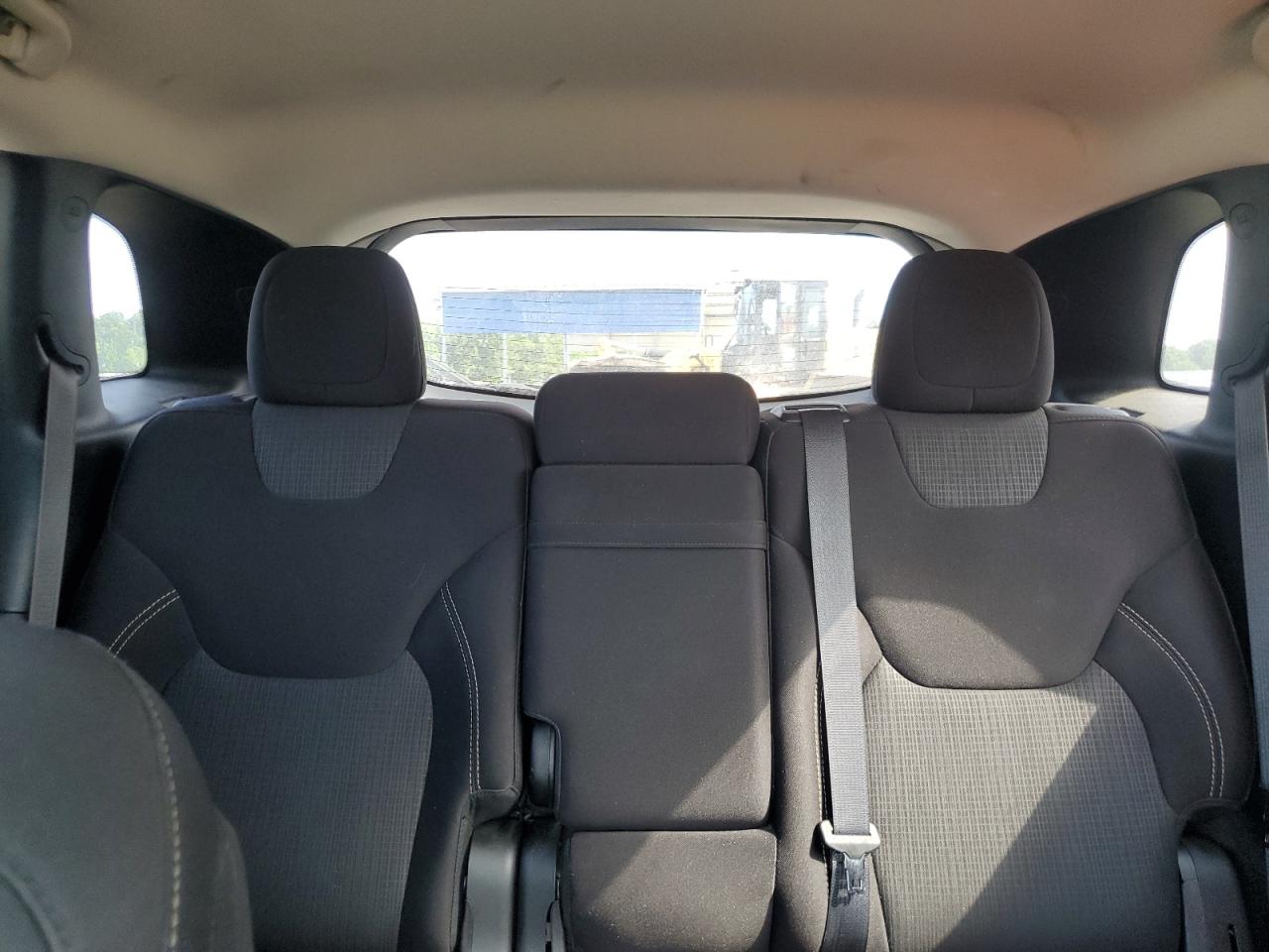 2015 Jeep Cherokee Latitude VIN: 1C4PJLCB9FW694302 Lot: 59913554