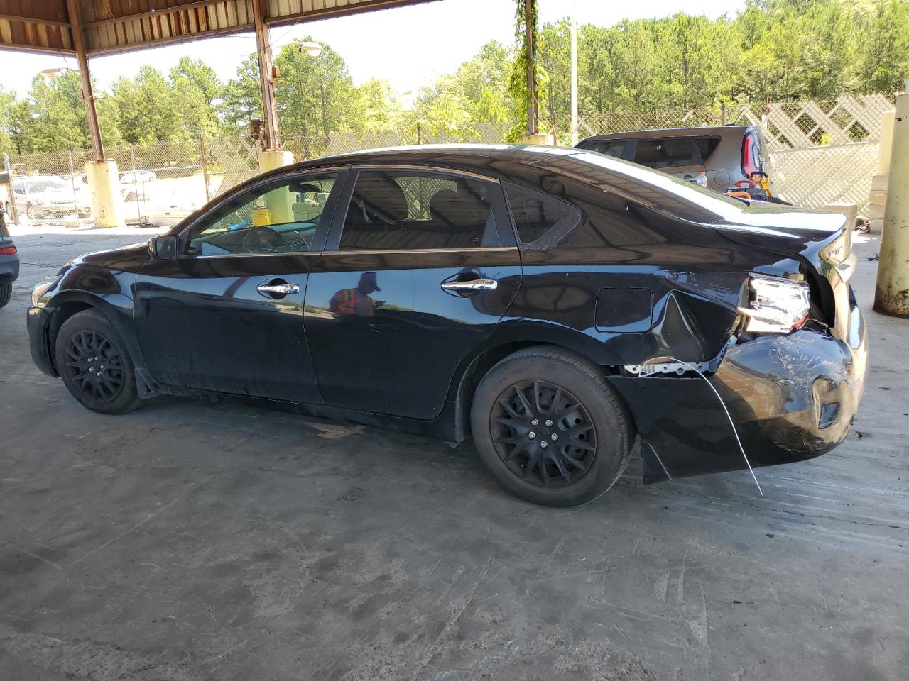 2014 Nissan Altima - Image 2