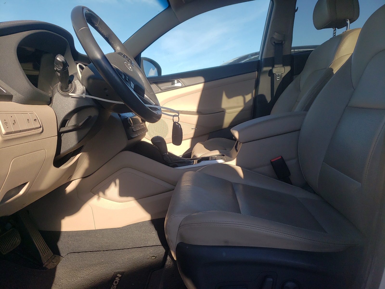 KM8J33A21HU291587 2017 Hyundai Tucson Limited