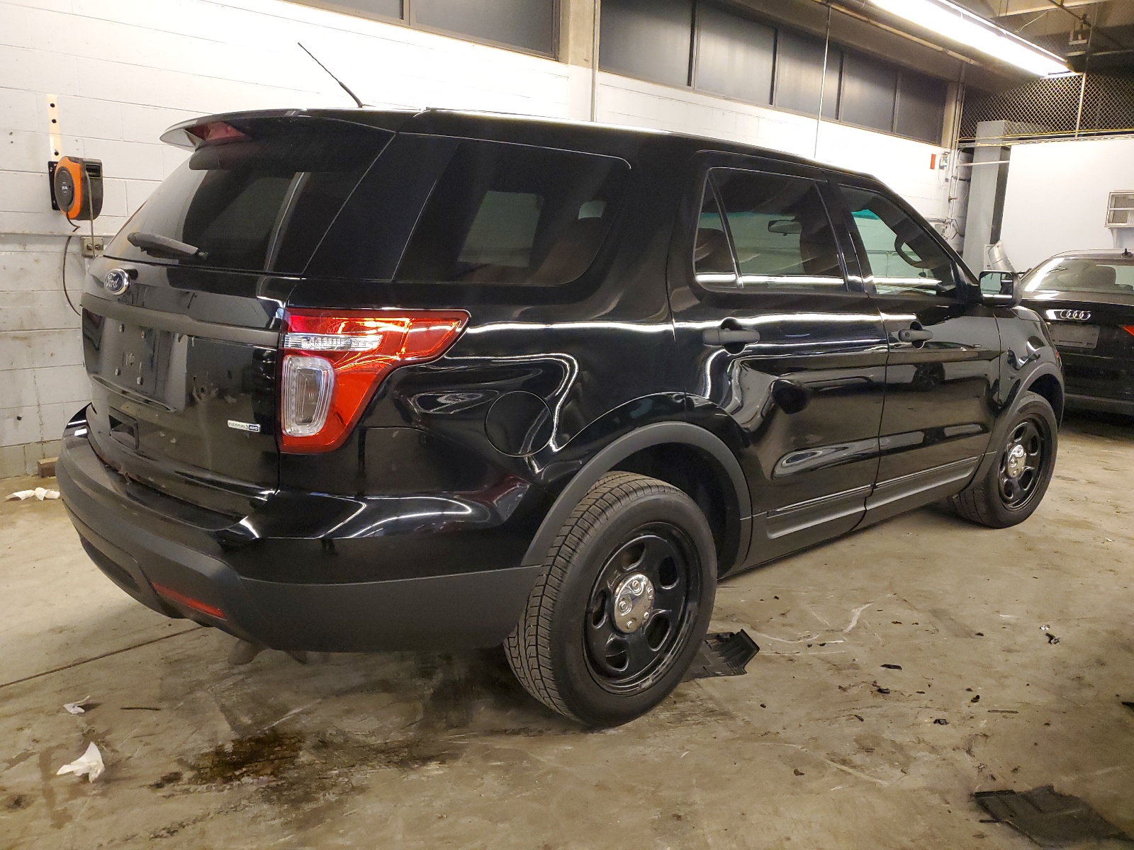 2014 Ford Explorer Police Interceptor vin: 1FM5K8AR9EGB85459