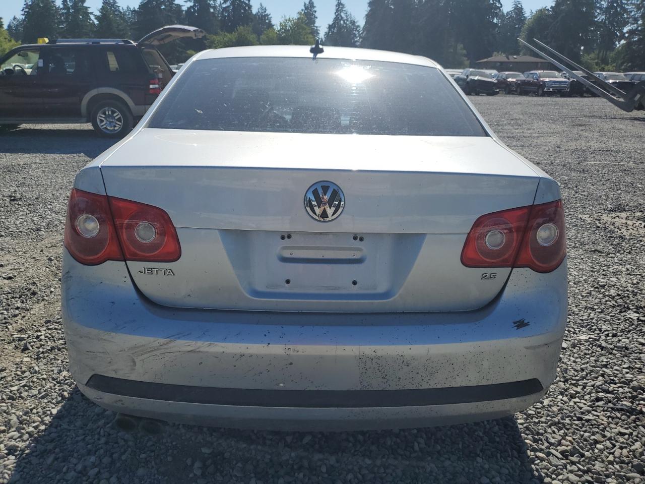 2007 Volkswagen Jetta 2.5 Option Package 1 VIN: 3VWRF71K47M131614 Lot: 60252184