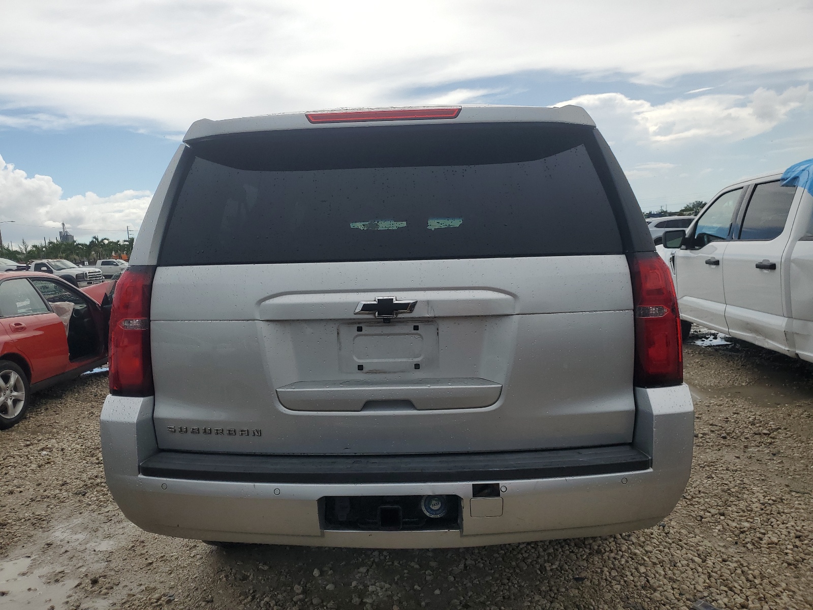 2018 Chevrolet Suburban C1500 Lt vin: 1GNSCHKC4JR370037