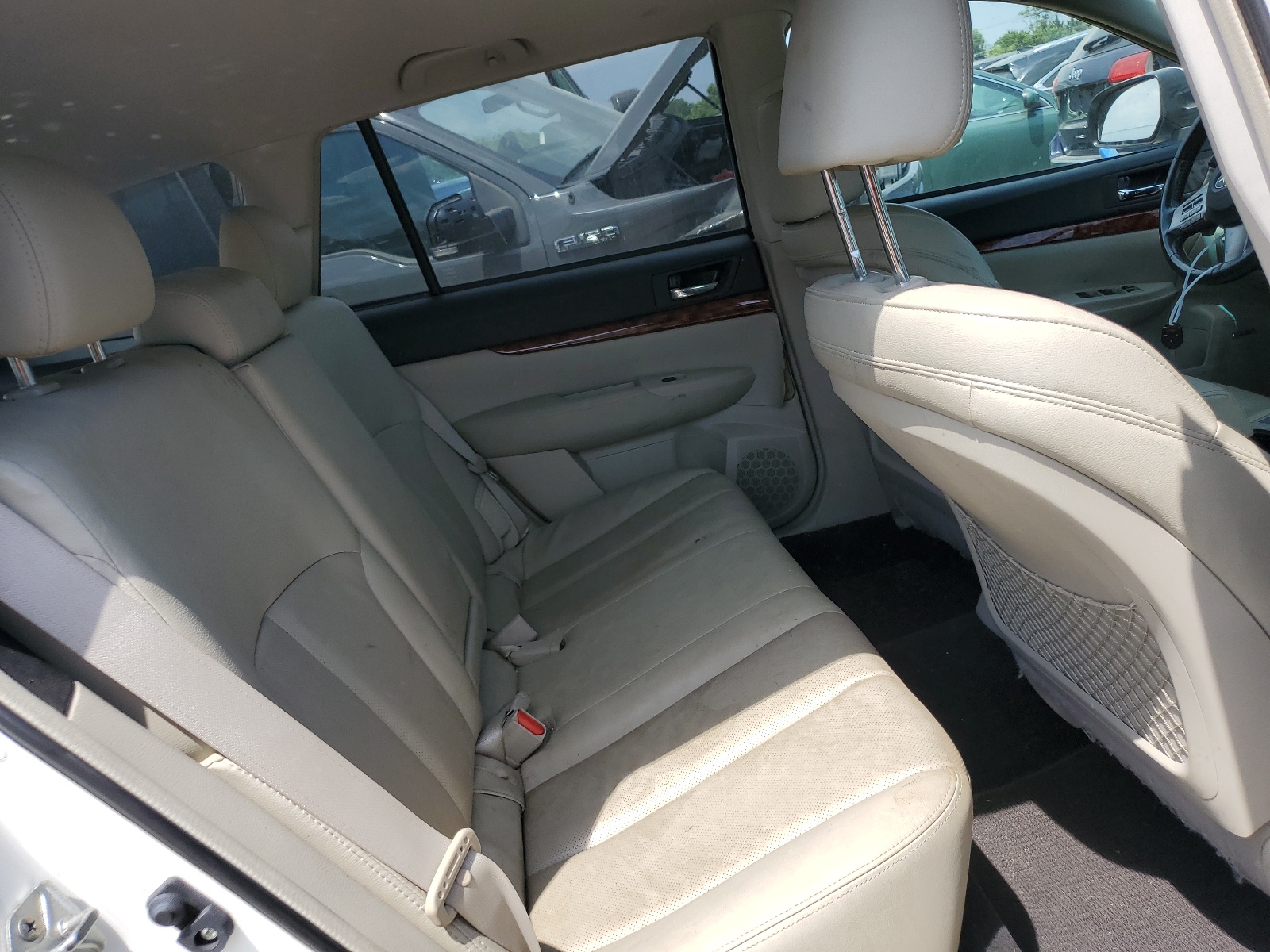 4S4BRBKC4B3338757 2011 Subaru Outback 2.5I Limited