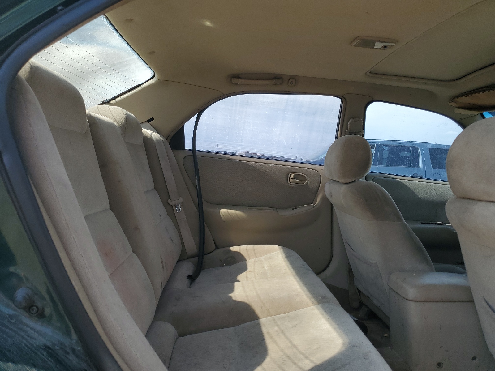 1YVGF22C0X5835555 1999 Mazda 626 Es