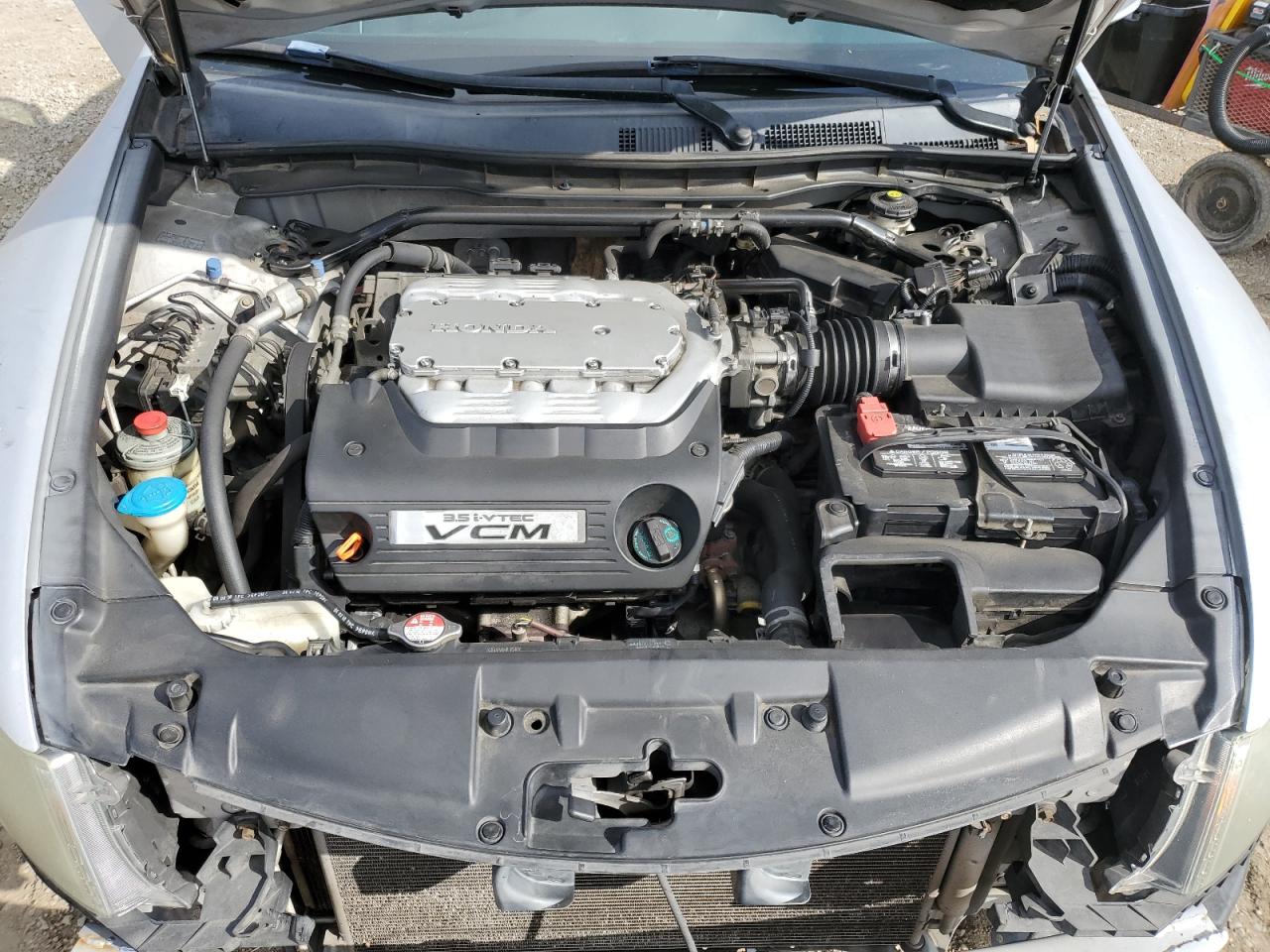 2010 Honda Accord - Image 13