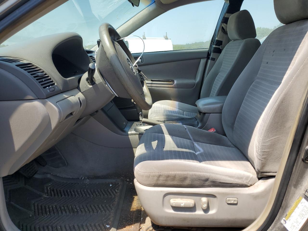 2005 Toyota Camry Le VIN: 4T1BE32K75U516894 Lot: 59596904