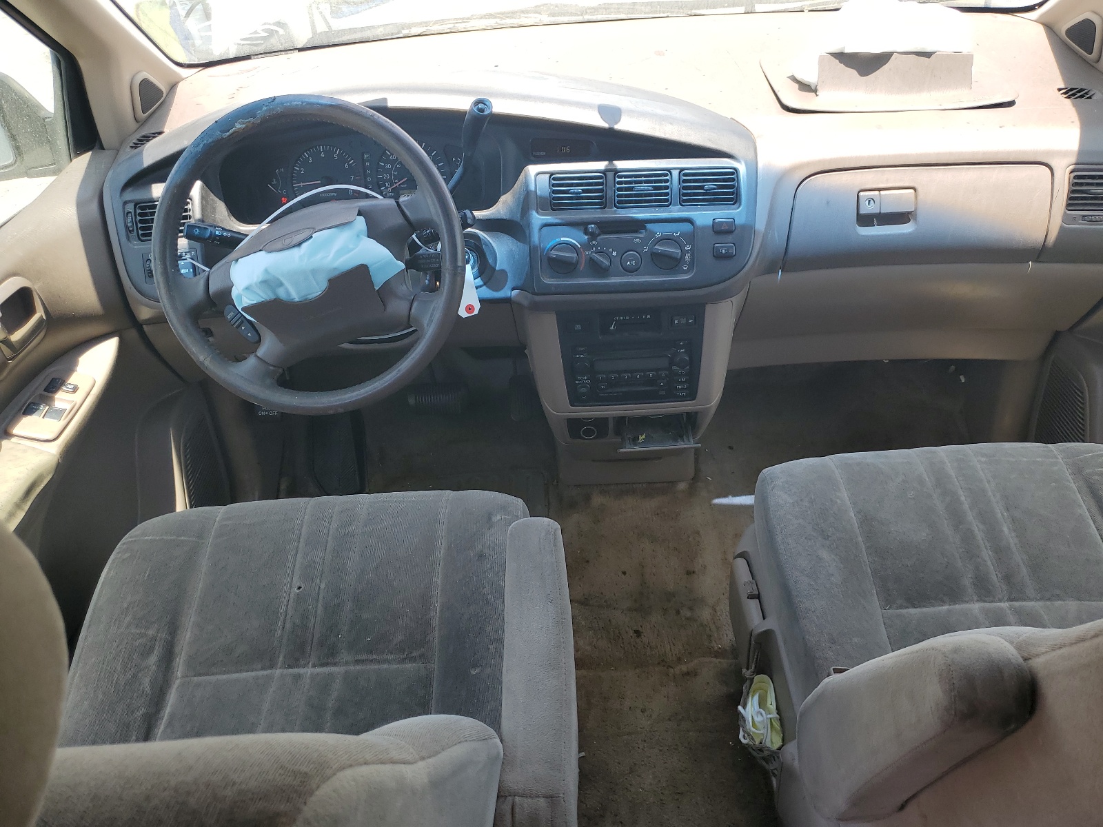 4T3ZF13C3YU183449 2000 Toyota Sienna Le