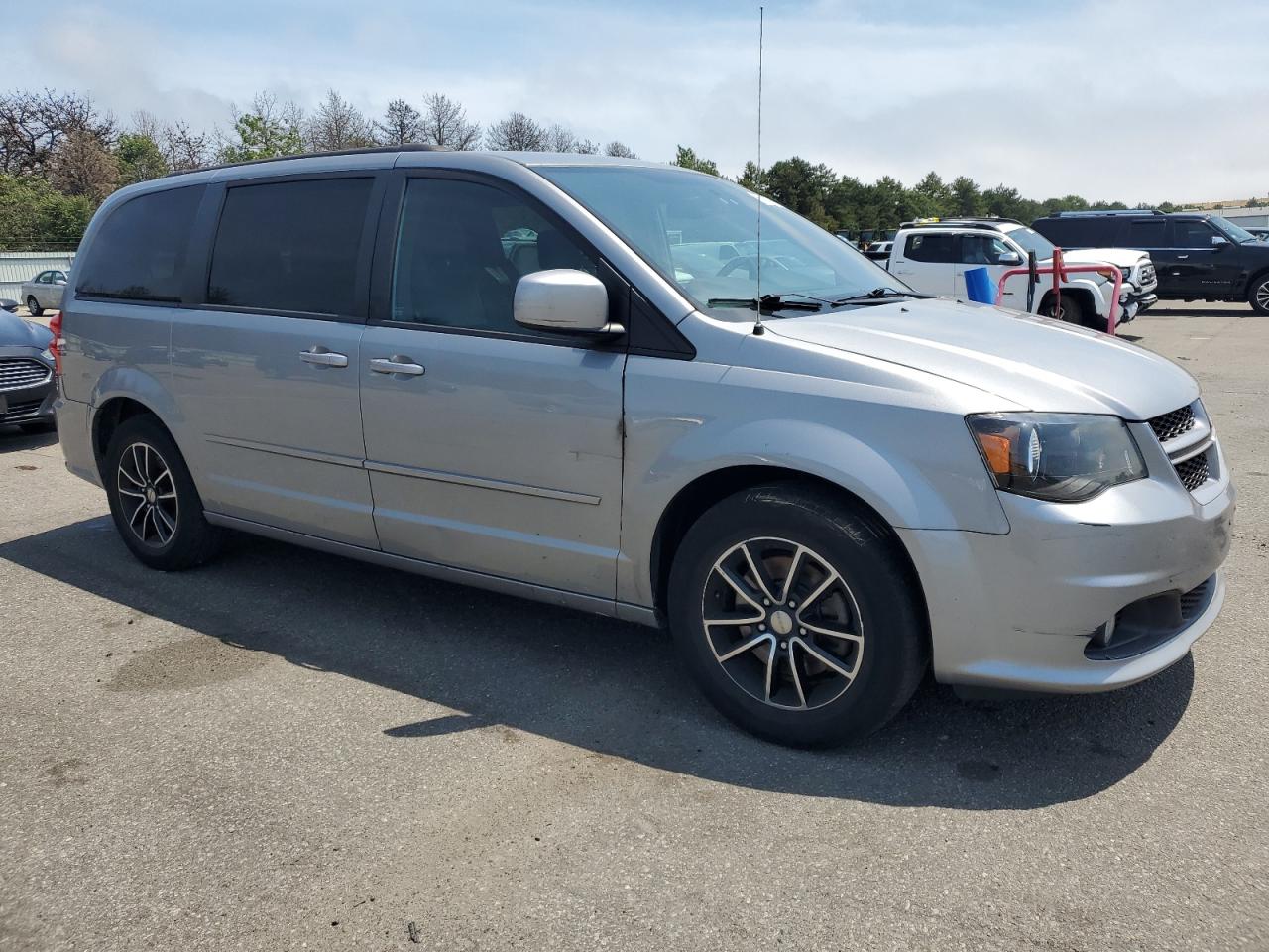 2015 Dodge Grand Caravan R/T VIN: 2C4RDGEG9FR664144 Lot: 60618494