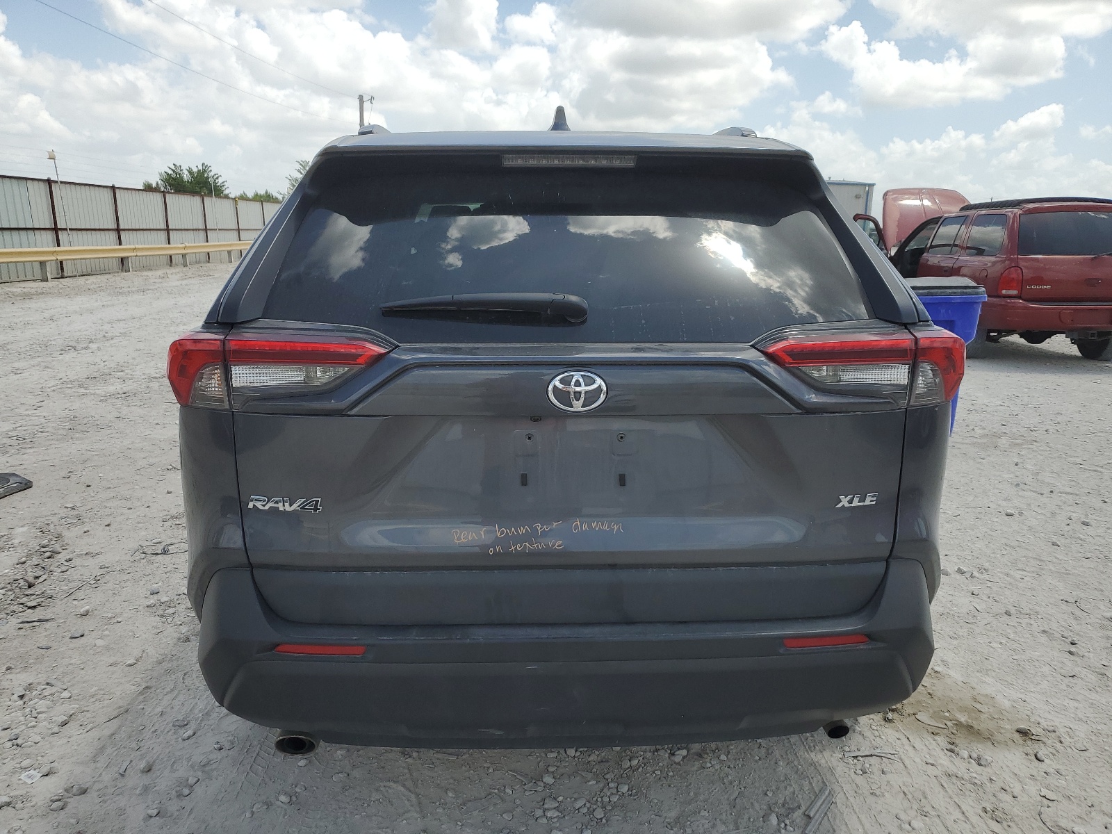 2T3C1RFV5MW156201 2021 Toyota Rav4 Xle Premium