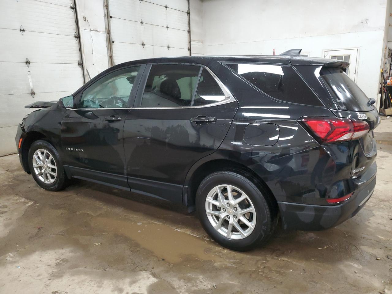 3GNAXUEV3NL212775 2022 CHEVROLET EQUINOX - Image 2