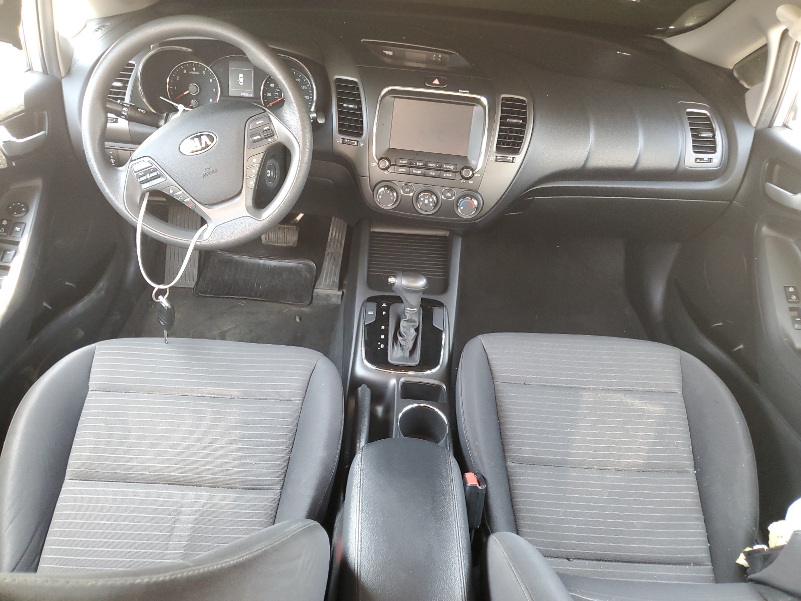 3KPFL4A77JE231894 2018 Kia Forte Lx