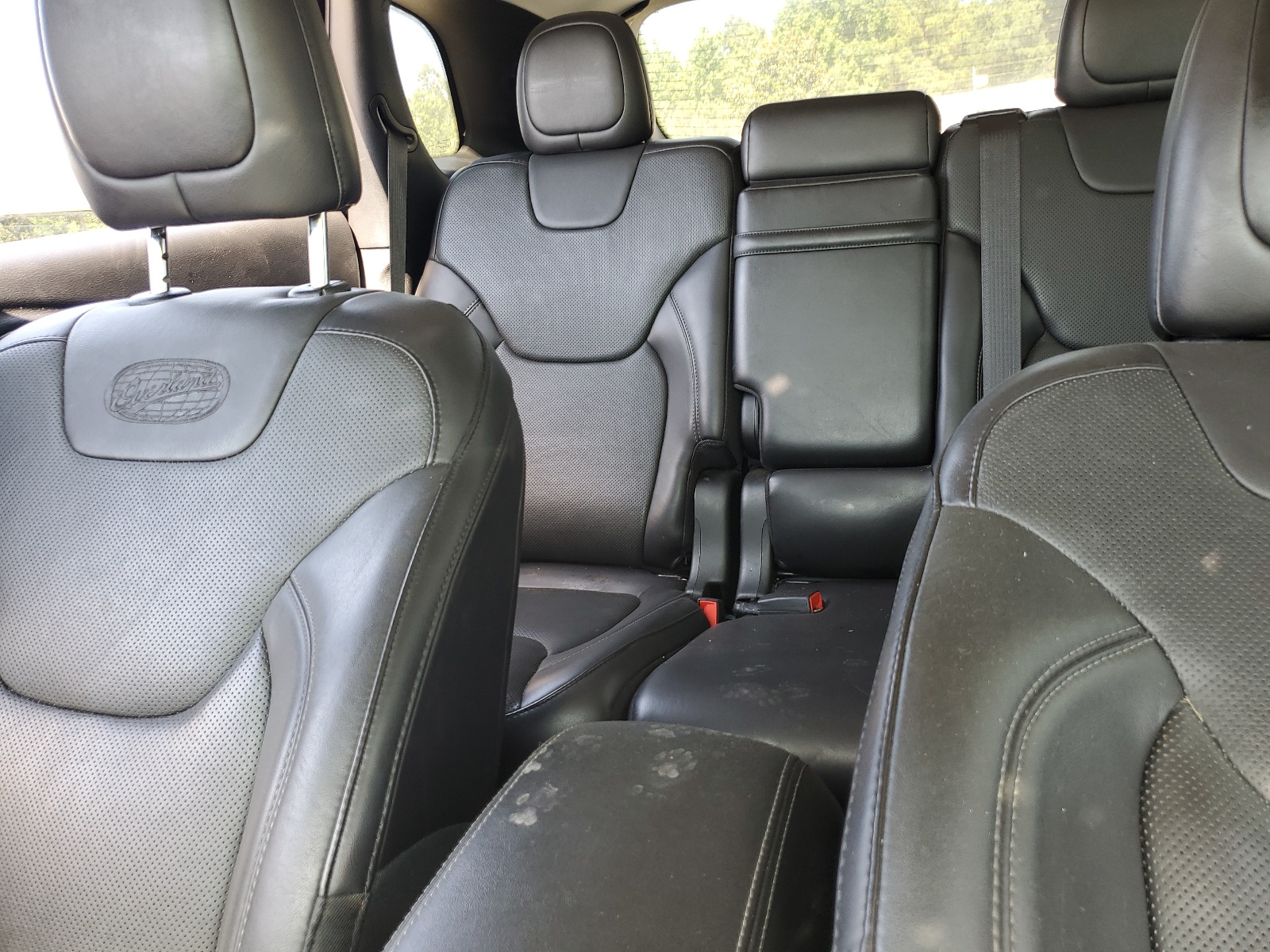 1C4PJLJX4KD119366 2019 Jeep Cherokee Overland