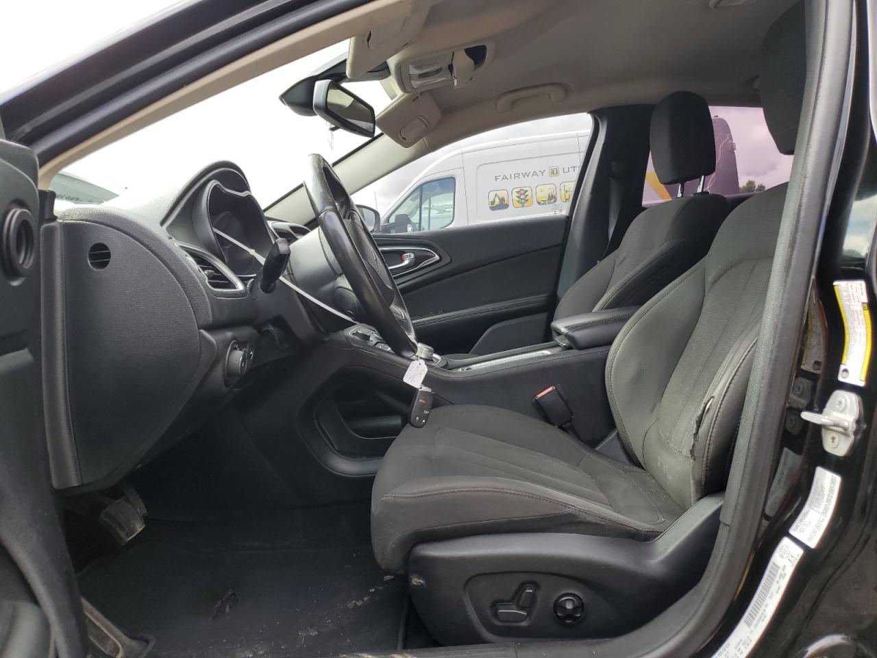 2016 Chrysler 200 Limited VIN: 1C3CCCAB0GN140136 Lot: 60614034